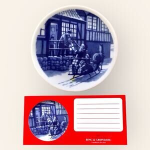 Santa Claus 2000 Christmas Porcelain Blue & White Bing & Grondahl Plaquette